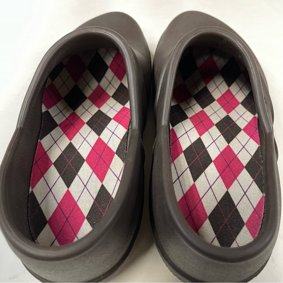 Crocs Women’s Shoes Slip On Clogs Size 9 Solid Brown #1219 - Picture 10 of 11